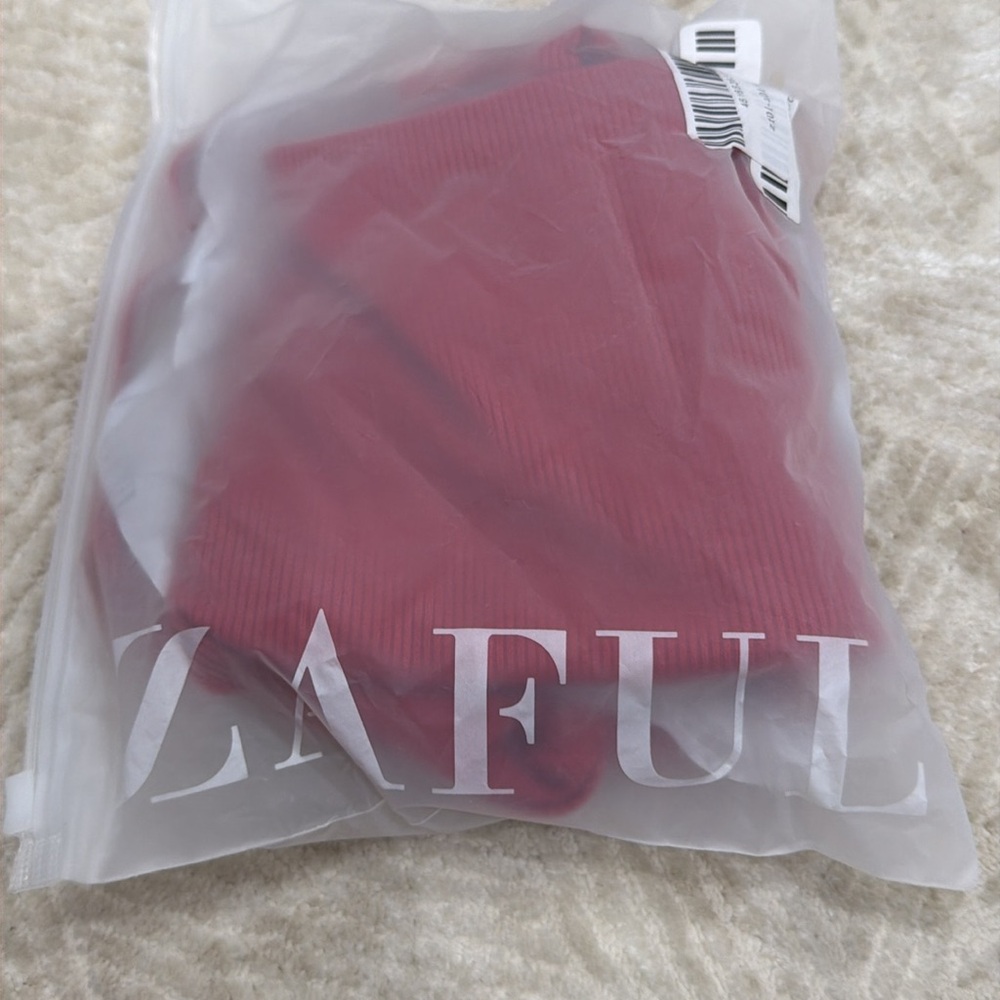 Red Ribbed Bikini Set - Picture 7 of 8